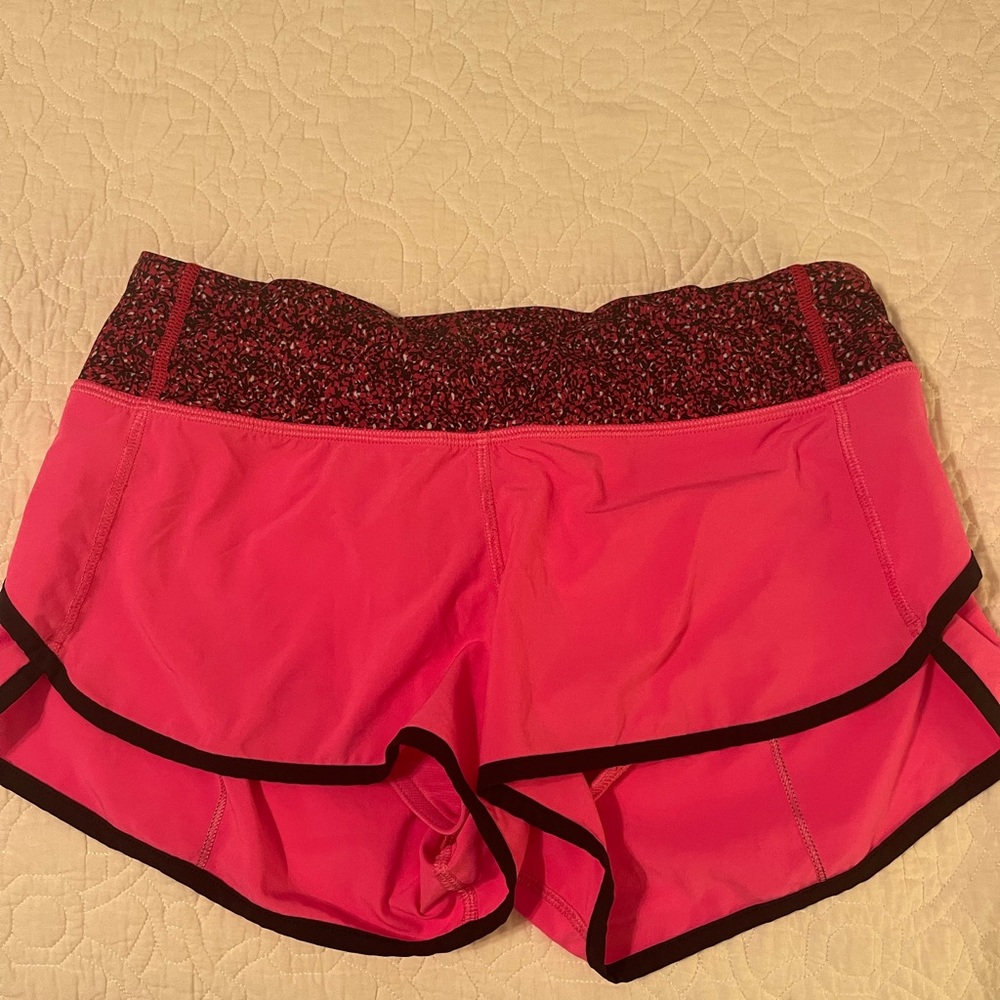 Lululemon pink shorts size 4